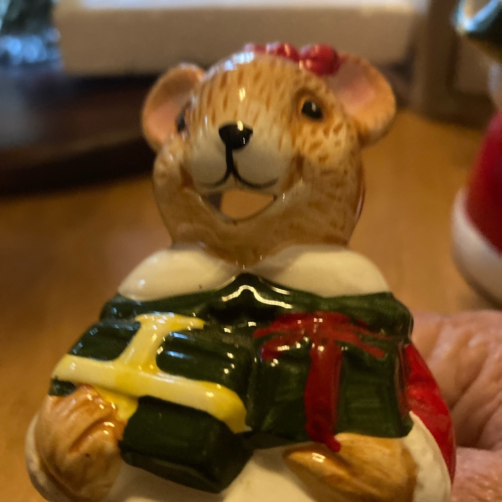 QVC network Holiday Mouse Ceramic Tea Set - Picture 3 of 14